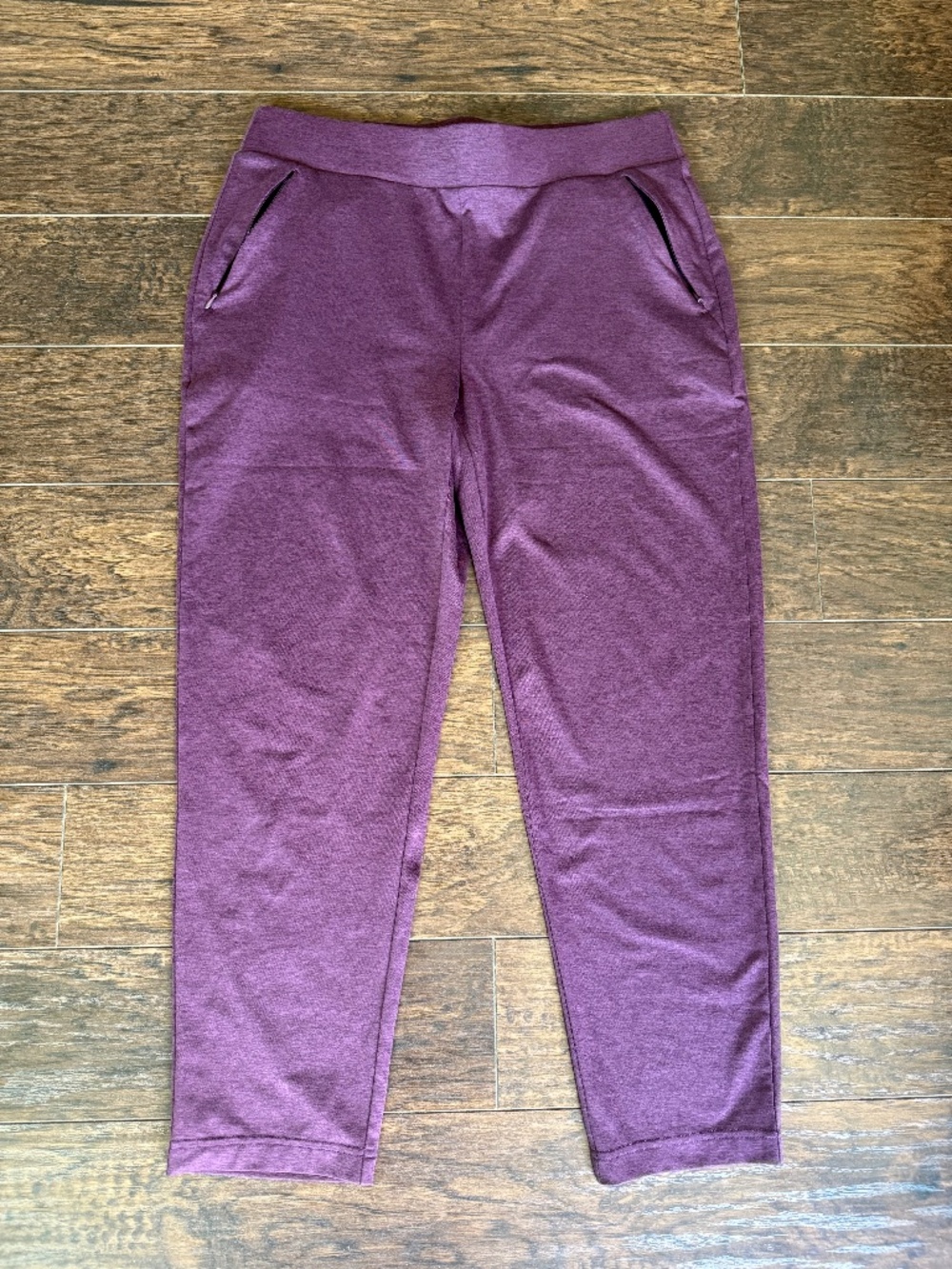 Chico's Pull-On Crop Pants Size 1R Burgundy Stretch Knit Pockets